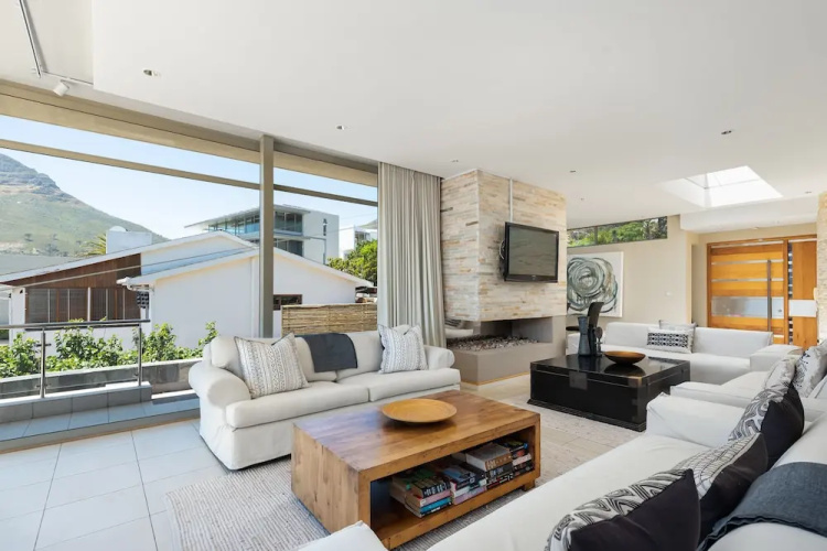 1st Cres Street 14