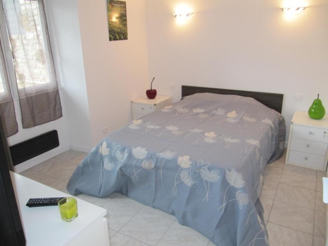 2 Bedrooms Cottage