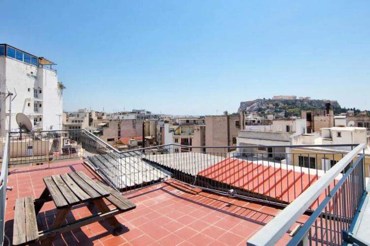 Topfloor stylish apartment with Acropolis view!