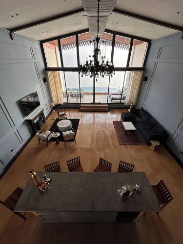 Presidential room