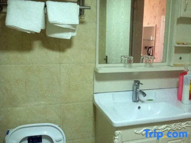 Cangnan Yixin Hotel