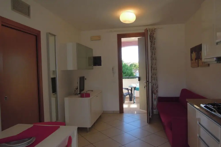 Beautiful Flat in Residence With Pool