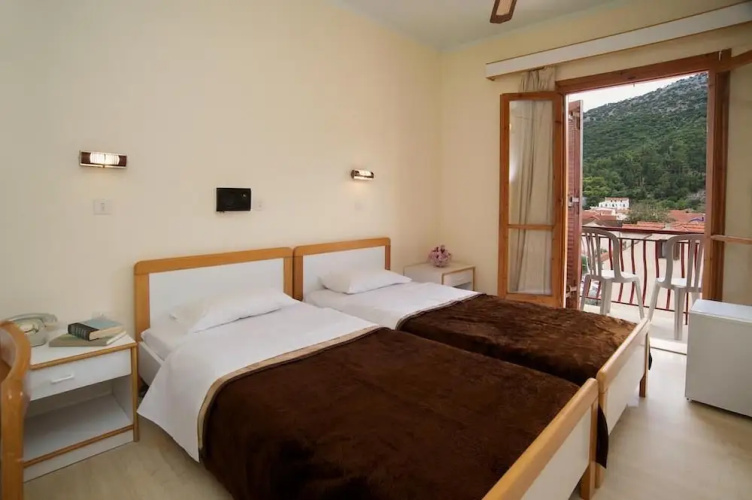 Moustakis Hotel