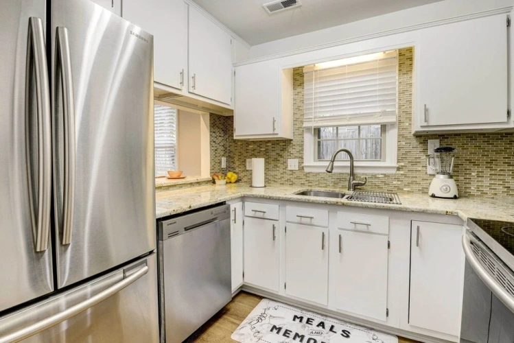 2 Bedrooms Apartment