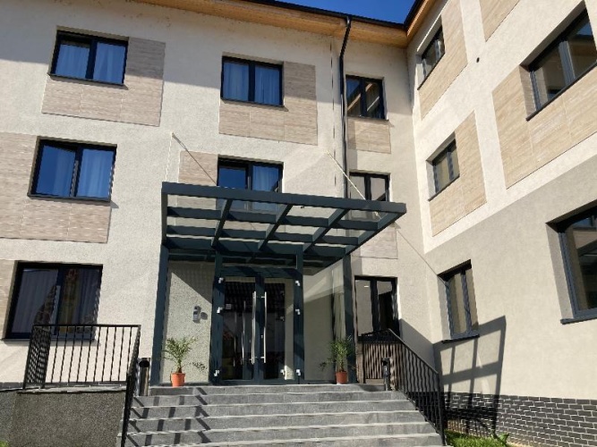 Quadruple Apartment