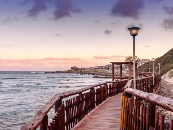 Bayview Seafront Apartment