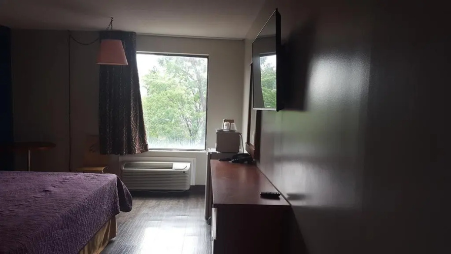 Avenue Motel