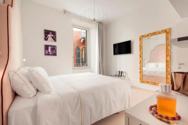 Opera Relais de Charme
