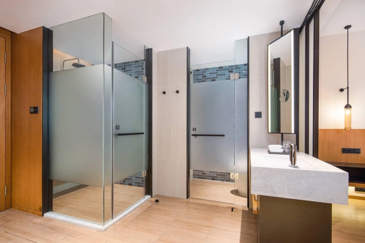 Deluxe Double room with city view