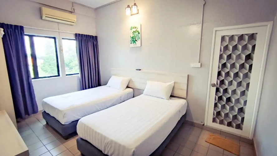 Lotus Inn Hotel