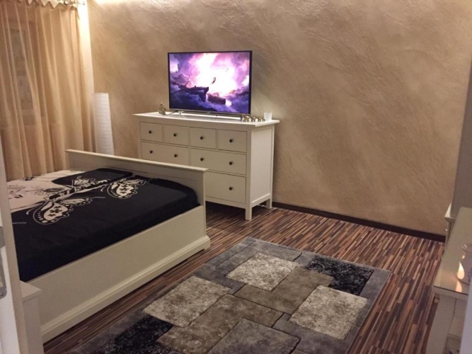 3 Bedrooms Apartment
