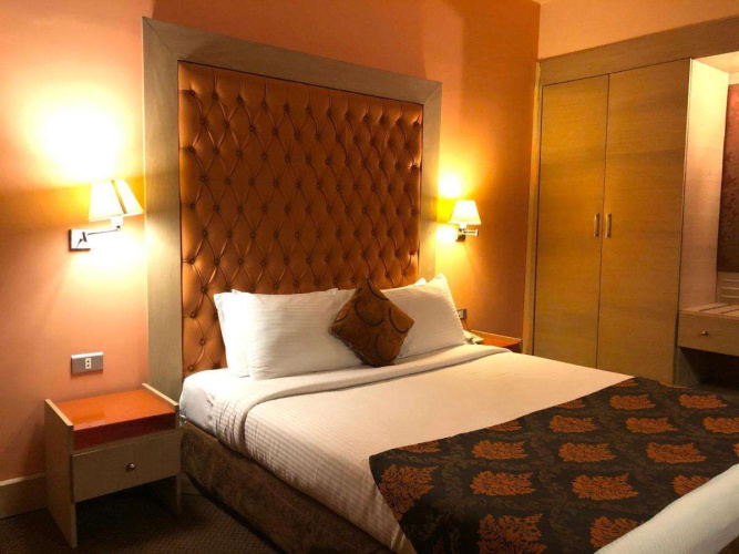 Santana Hotel