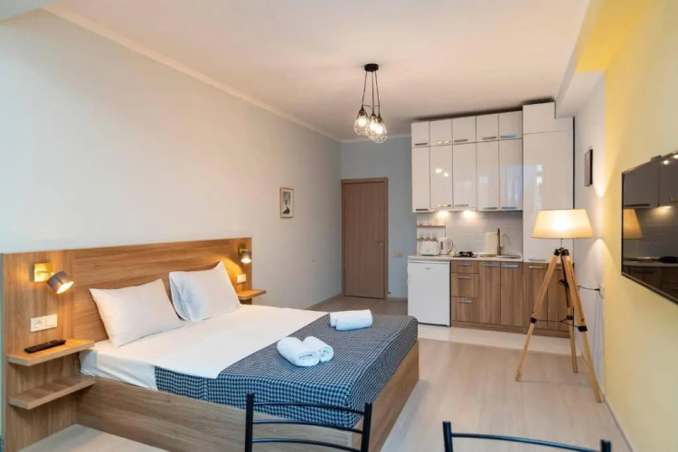 2 studio apartments w balcony in old Tbilisi