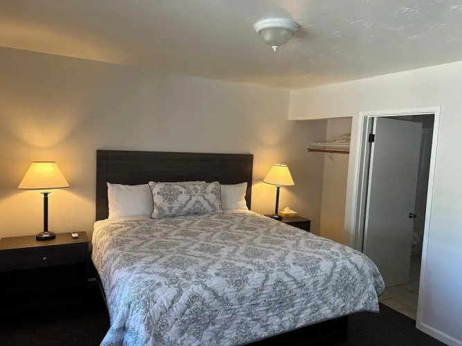 Lee Vining Motel