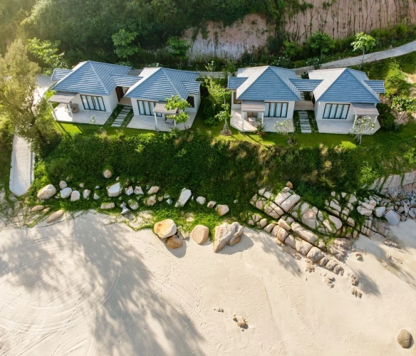 Executive Double Bungalow with balcony and with sea view