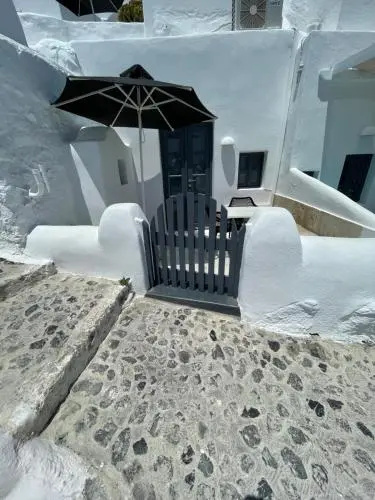Oia Collection