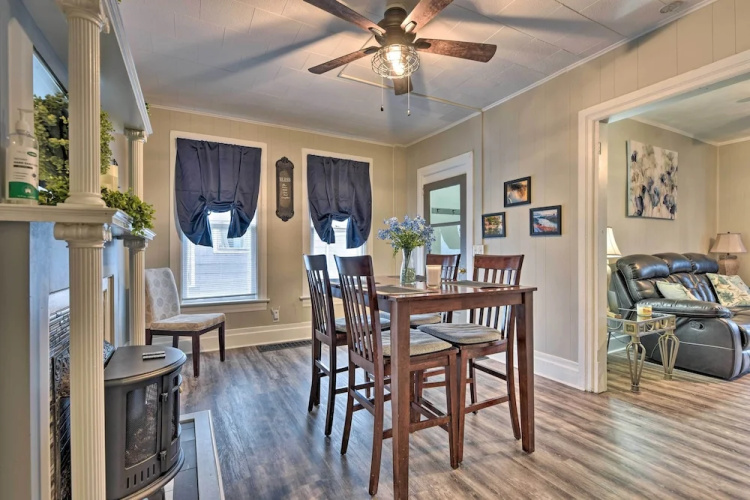 Niagara Falls Townhome: Near Wineries!