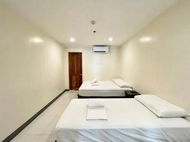 898 Berts Condotel