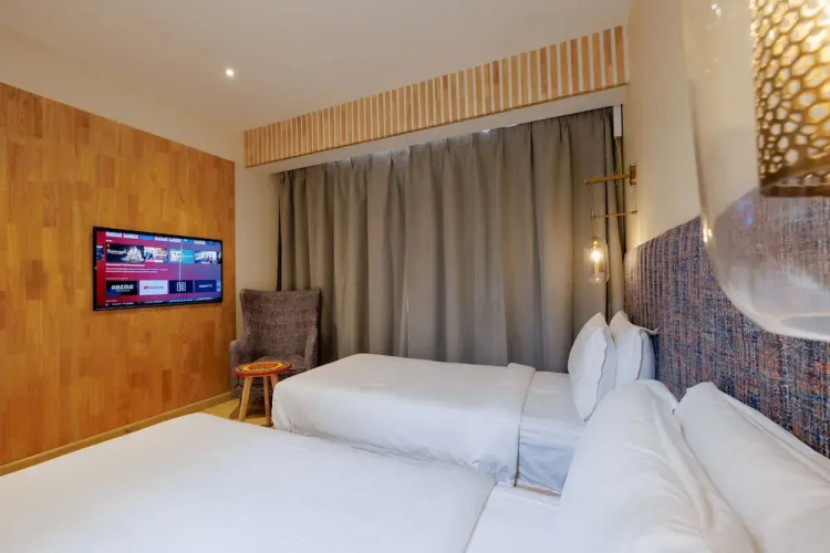 SQUARE hotel
