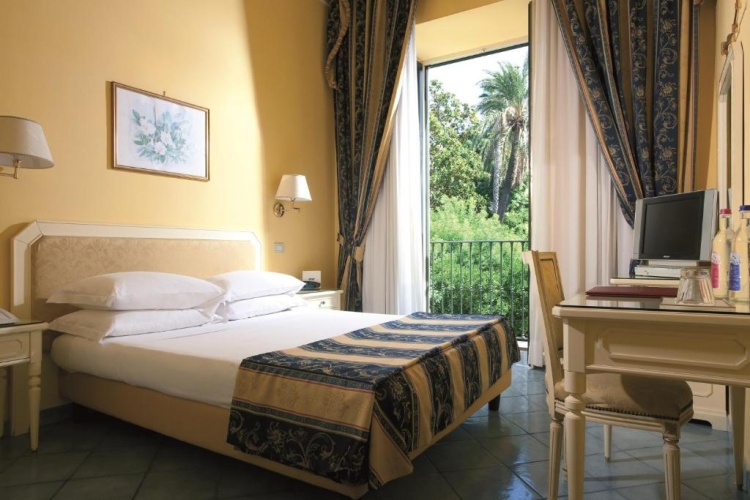 Superior Double room with garden view