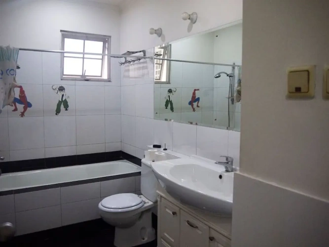 3 Bedrooms Apartment
