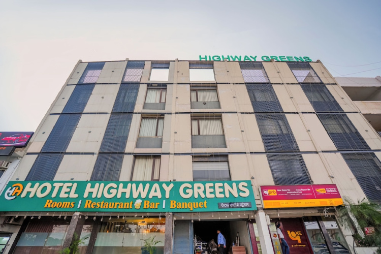 Hotel Highway Greens Near Vr Punjab Mall Airport Road Mohali Chandigarh - Kharar