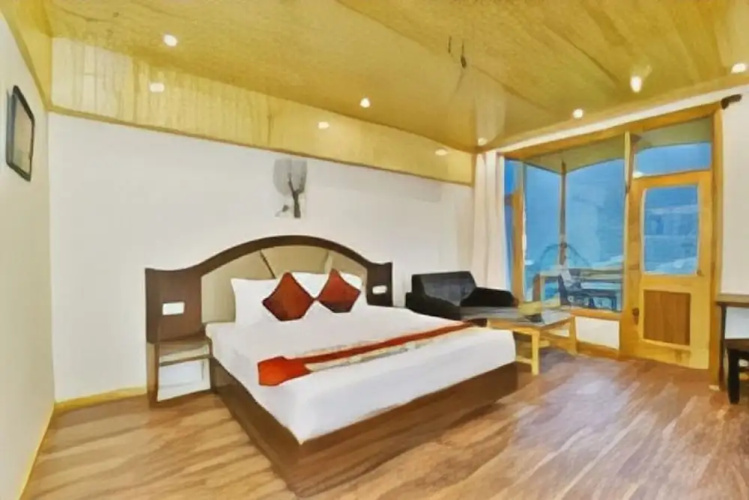 Goroomgo Mars Resort Manali