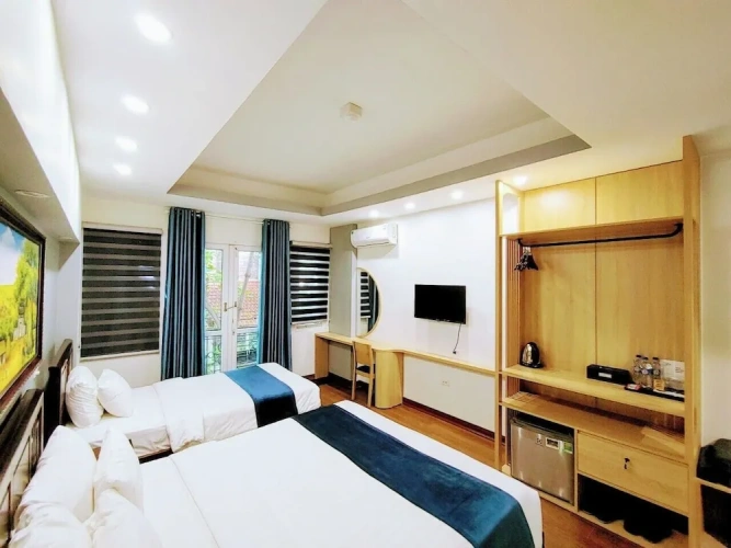 Standard Triple Family room