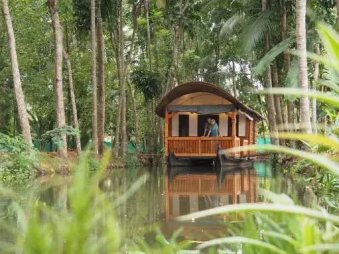 Canoe Ville