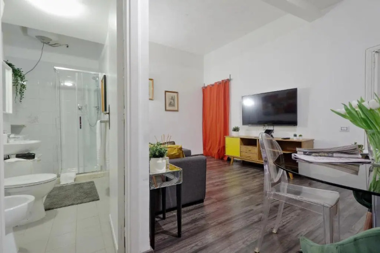 Urbana Apartment
