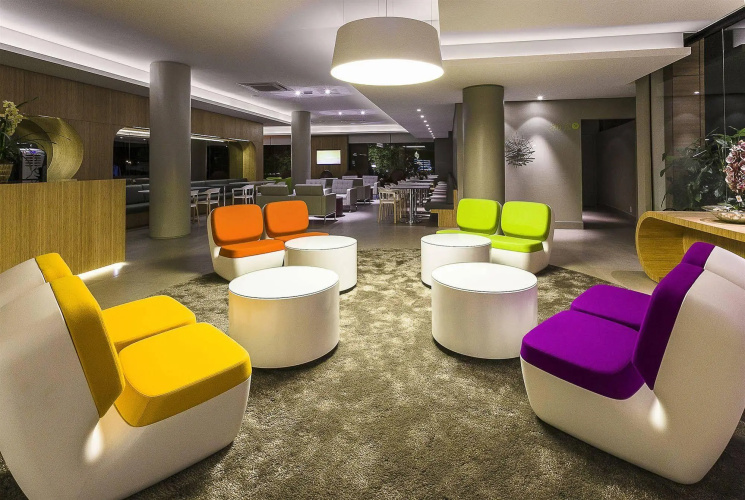 DMax Hotel