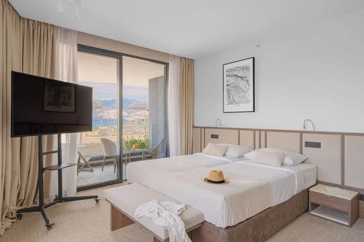 Premium Twin room with balcony and with sea view