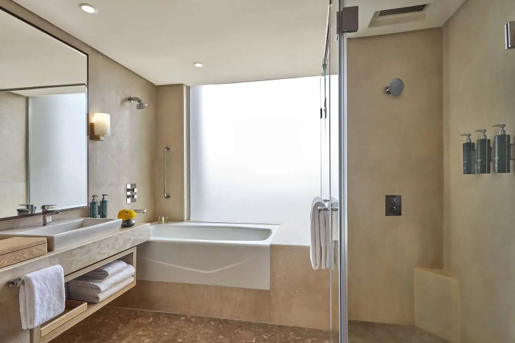 DoubleTree by Hilton Gurugram Baani Square