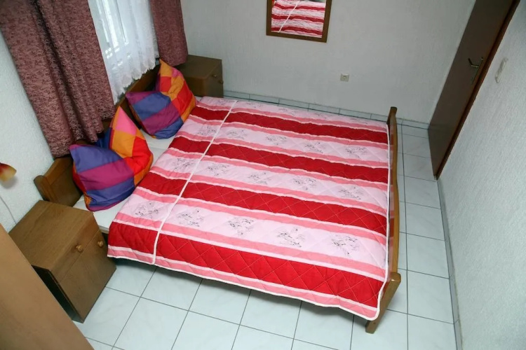 Apartments Zdravko