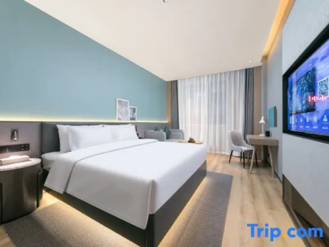 Deluxe Double room with city view