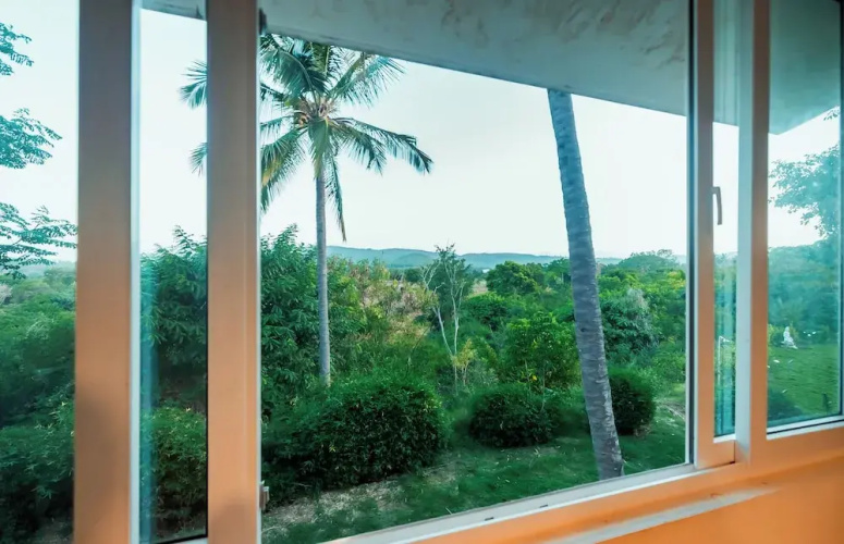Commune18 Resorts