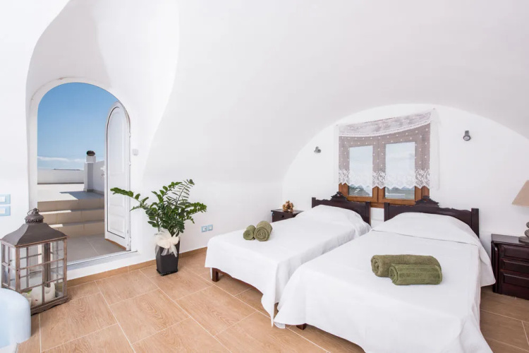 Zeus Residence