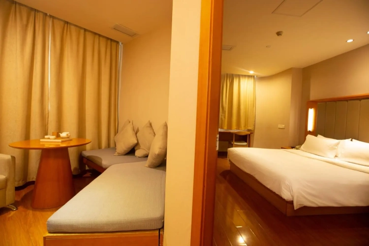 1 Bedroom Suite