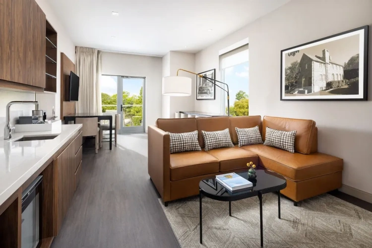 1 Bedroom Suite