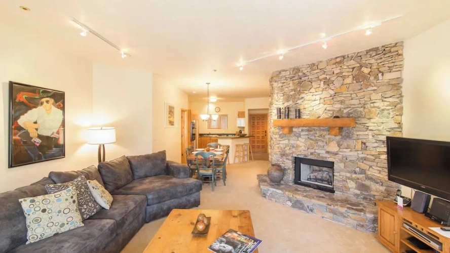 3 Bedrooms Apartment