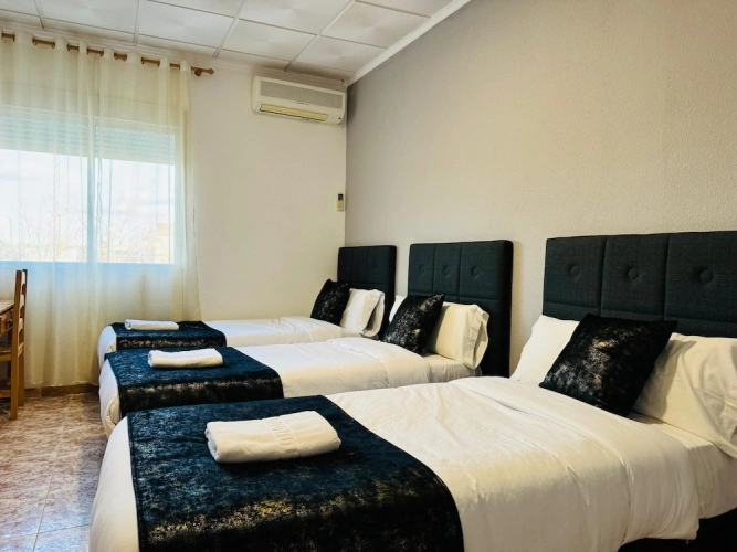 Standard Triple room