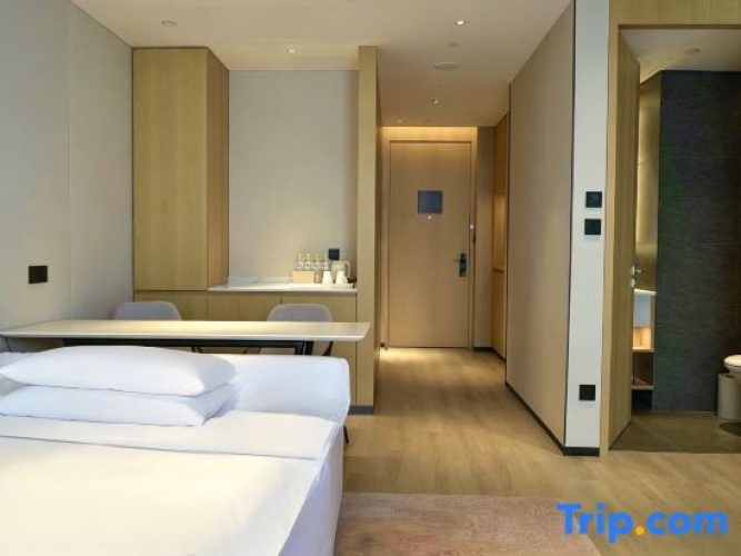Twin Family Suite