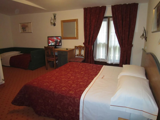 Hotel Alpina