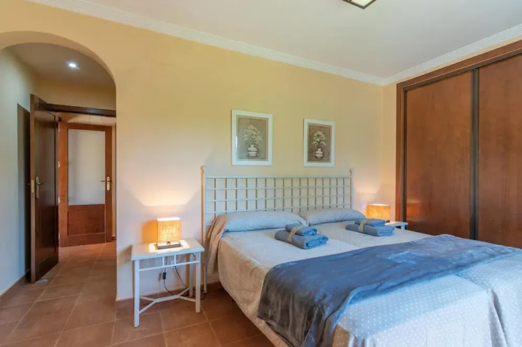 Golfside Stay for 5 Guests