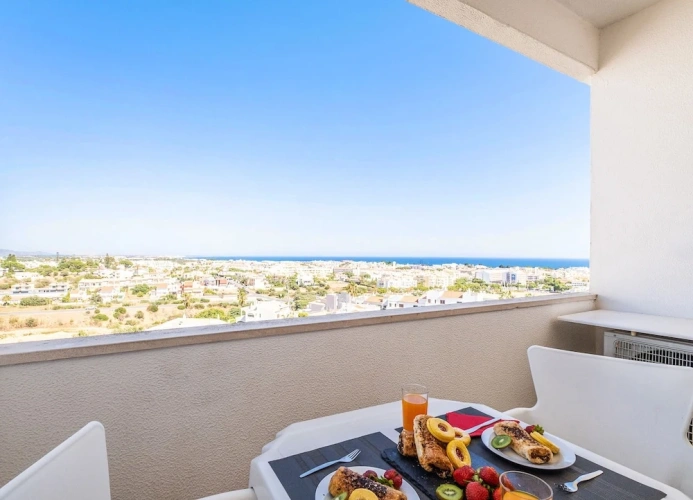 1 Bedroom Apartment with balcony and with sea view