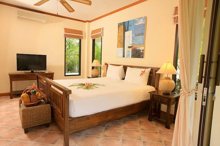 4 Bedroom Grand Deluxe Idyllic Beach Villa