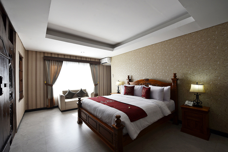 2 Bedrooms Villa