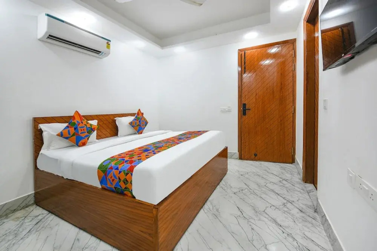FabHotel The Cozy Cloud