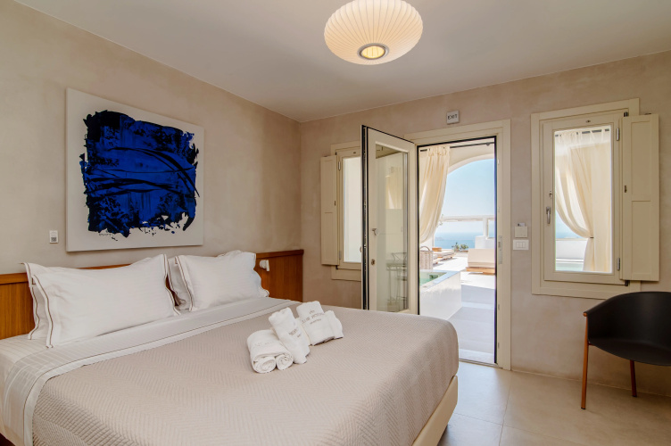 Apeiron Blue Santorini - Sustainable Adults Only 14+