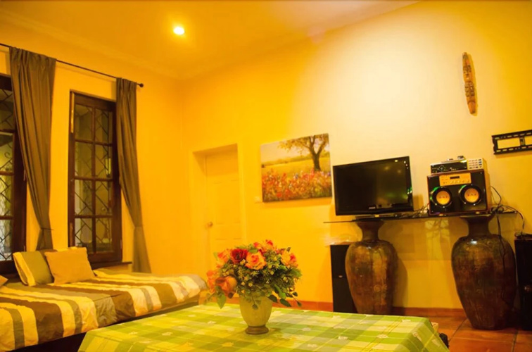 Baan Win House